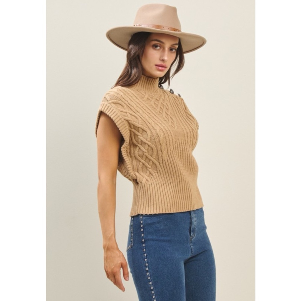 961 • Tan Cotton Blend Cable Knit Antique Pewter Button Sleeveless Sweater Top - Picture 2 of 9